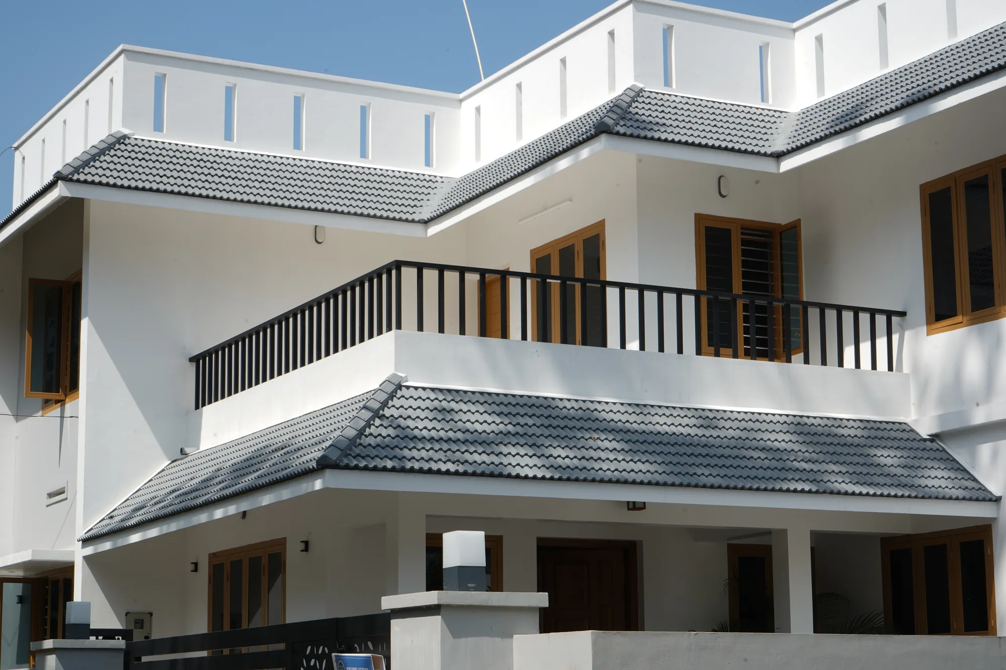DANIL ALEX RESIDENCE — Kadayirippu · Ernakulam